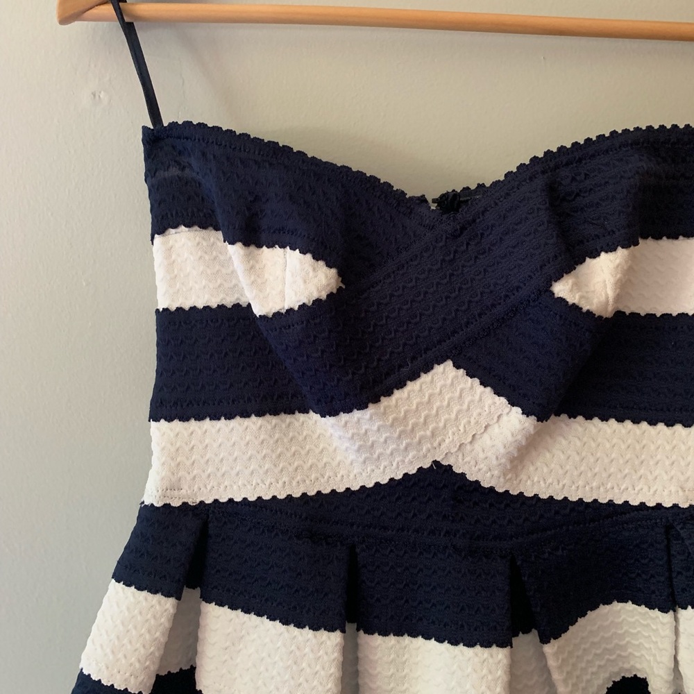 strapless dress